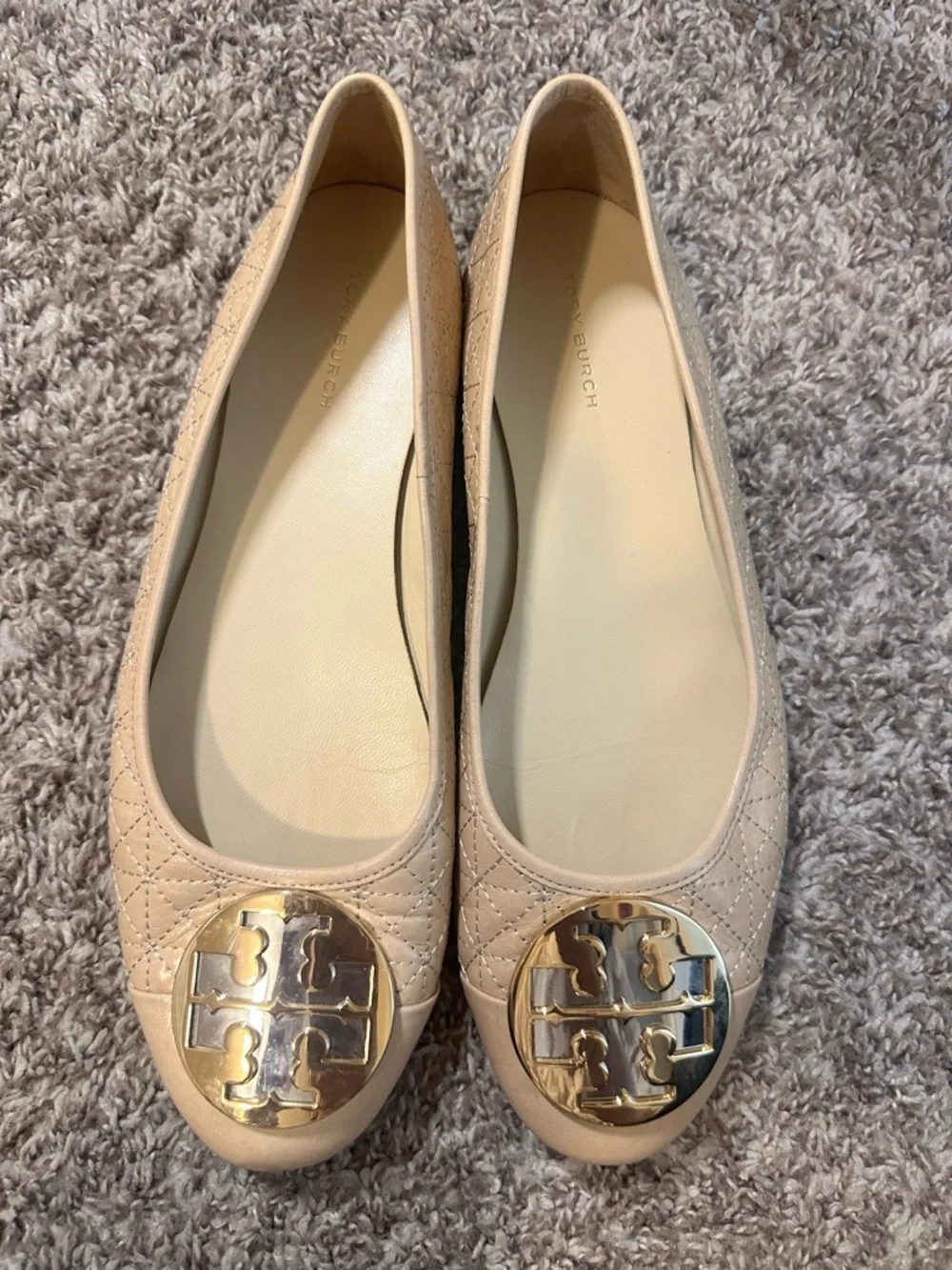 Tory Burch Beige Quilted Leather Logo Ballet Flats with Gold  & Silver Emblem/ 9